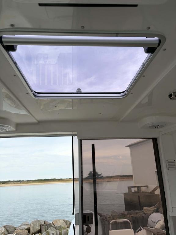 B2 Marine Cap Ferret 722T