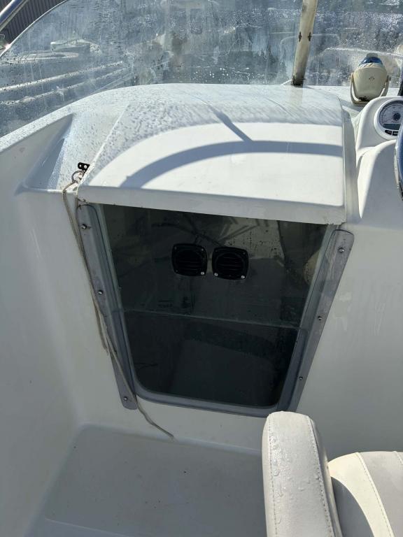 QUICKSILVER 640 CABINE