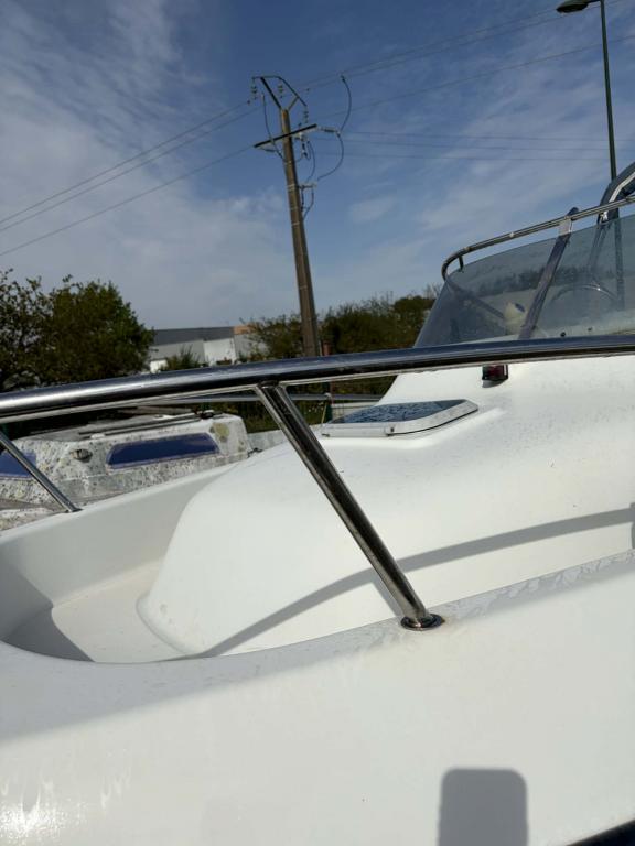 QUICKSILVER 640 CABINE
